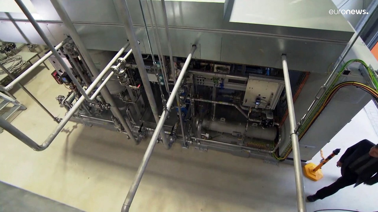 Scholz verspricht entschlossenen Kampf gegen Covid-19 - und will Deutschland an die Spitze führen