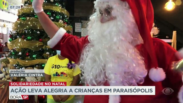 Uma ação solidária de natal leva alegria para crianças que vivem na comunidade de Paraisópolis. Até a próxima semana, pelo menos 1500 crianças vão receber presentes de natal.