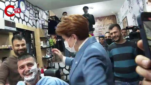 Kanser hastası kadın Meral Akşener'in yanında feryat etti: Akşener ağlamamak için bakın ne yaptı?