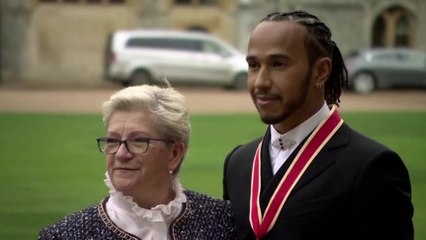 Große Ehre! Lewis Hamilton zum Ritter geschlagen