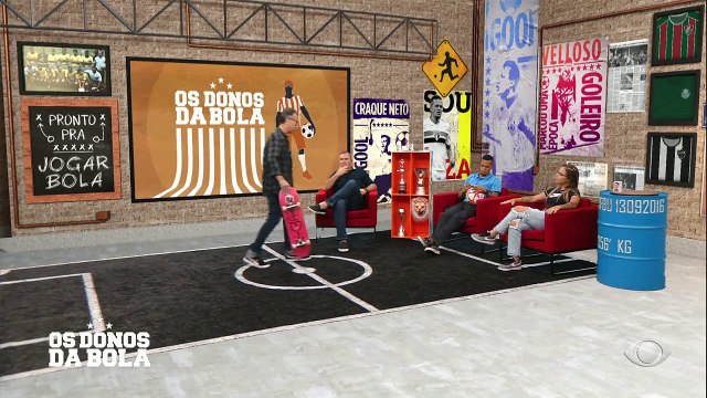 Olha essa manobra, seus zé ruela! A menina nasceu pra andar de skate ou não? Pâmela Rosa comentou sobre o instante decisivo para o bicampeonato mundial!#OsDonosdaBola #Skate #PâmelaRosa