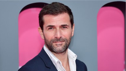 GALA VIDÉO -Grégory Fitoussi : qui est Mikaël, son séduisant frère ?