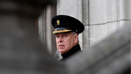 GALA VIDEO - Affaire Epstein : le prince Andrew a laissé la reine complètement « dans le noir "