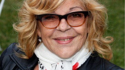 GALA VIDEO -Nicoletta tentée par la chirurgie esthétique ? « À mon âge, les liftings, ça ne sert à rien ! "