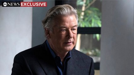 GALA VIDEO - Tir mortel d’Alec Baldwin : « Je n’ai pas appuyé sur la gâchette " se défend l’acteur