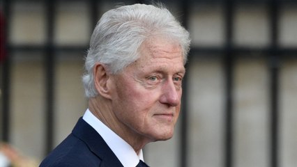 GALA VIDEO - Bill Clinton hospitalisé : pourquoi il a été placé en soins intensifs