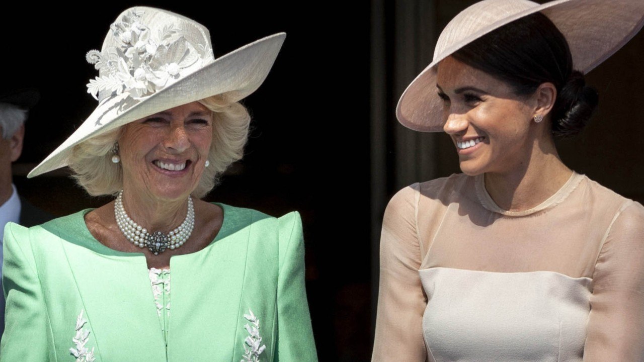 GALA VIDEO - Meghan et Harry en Angleterre pour Noël ? Ce grand rôle endossé par Camilla Parker-Bowles