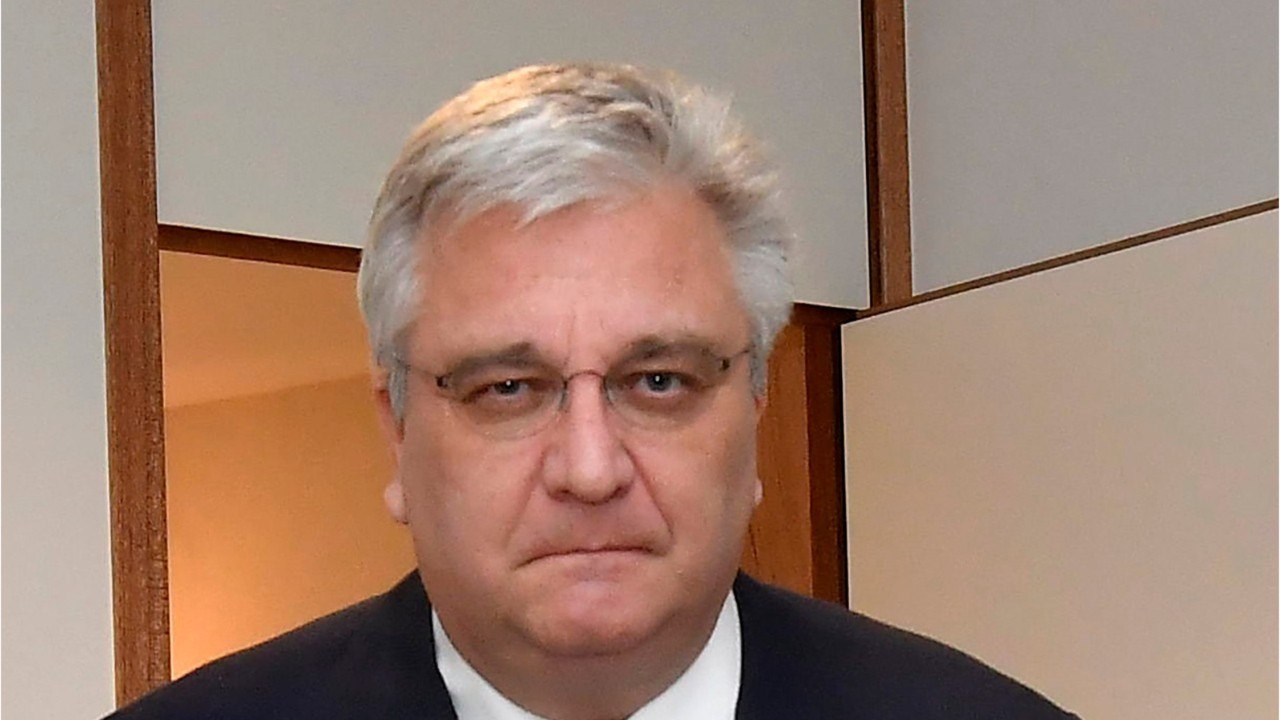 GALA VIDEO - Laurent de Belgique : le frère du roi Philippe est-il le père de Clement Vandenkerckhove ? Réponse !