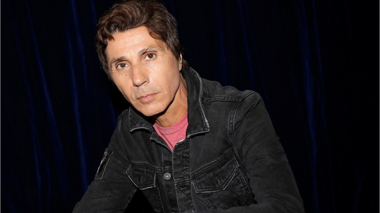 GALA VIDEO - Jean-Luc Lahaye "sidéré" après avoir été mis en examen pour viols