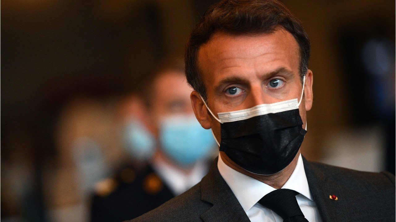 GALA VIDEO - « Il ne faut jamais dire jamais " : Emmanuel Macron pourrait-il reconfiner la France ?