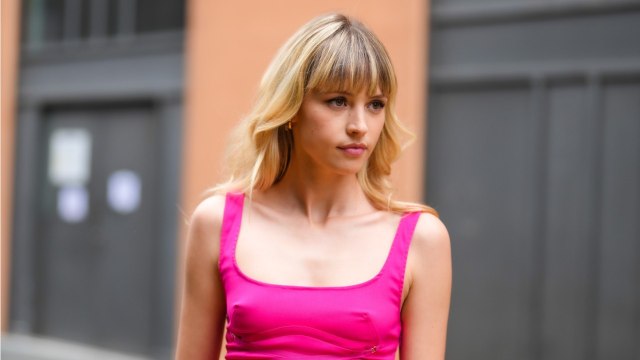 GALA VIDEO - Angèle vaccinée mais positive au Covid-19 : « Je mentirais si je disais que j’étais au top…