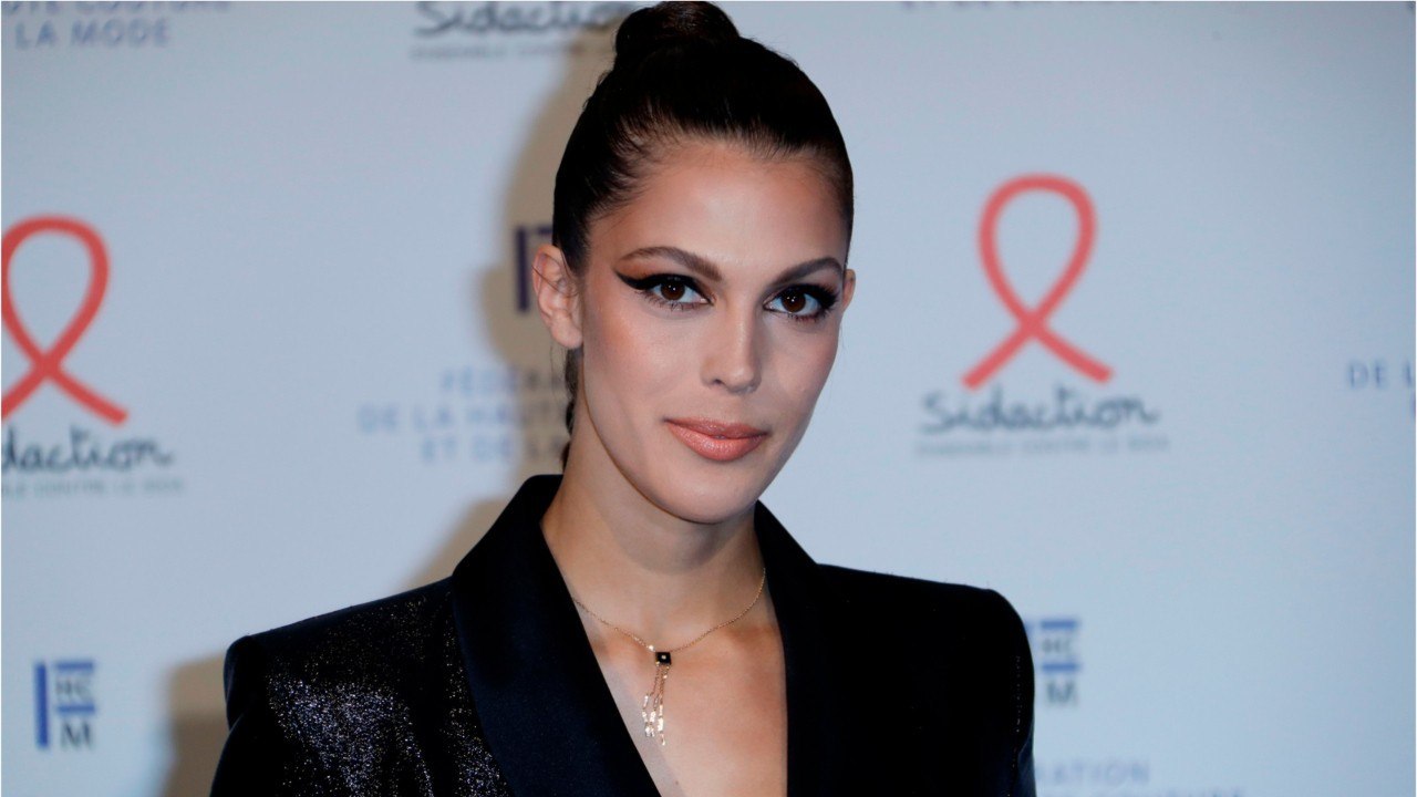 GALA VIDEO - PHOTO – « C'est difficile à vivre " : Iris Mittenaere émue par sa grand-mère atteinte d'Alzheimer. (1)