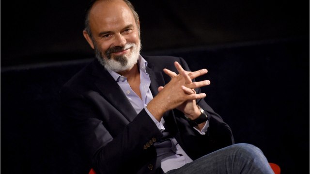 GALA VIDEO - Edouard Philippe : cet accessoire devenu culte après son passage sur TF1