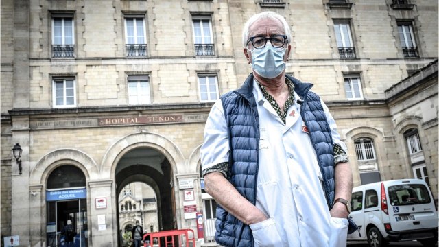 GALA VIDEO - « L'hiver va être compliqué : Gilles Pialoux prône une 3e dose le plus vite possible.