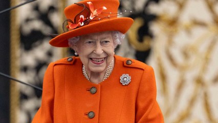 GALA VIDEO - Elizabeth II va mieux : nouvelle apparition tout sourire