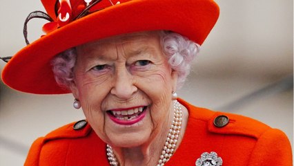 GALA VIDEO - Elizabeth II assure son poste… même souffrante !