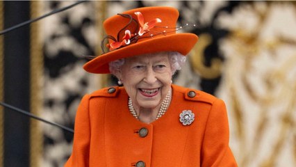 GALA VIDEO - PHOTO – Elizabeth II : ce détail qui prouve que le prince Philip est toujours près d’elle.