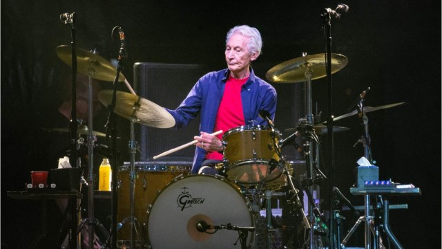 GALA VIDEO - Charlie Watts, le batteur des Rolling Stones, est mort à 80 ans