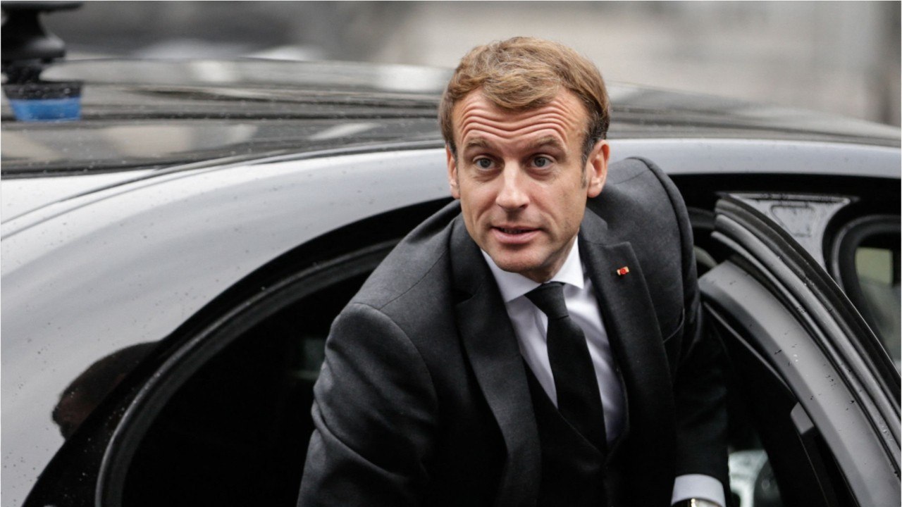 GALA VIDEO - Emmanuel Macron « la honte internationale " ? Cette image du Conseil des ministres qui l'a mis à mal