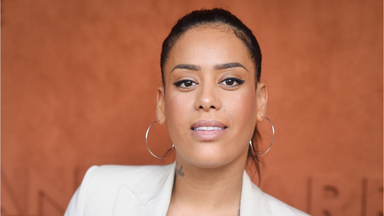 GALA VIDEO -PHOTO – Amel Bent fière de ses filles qui ont bien grandi