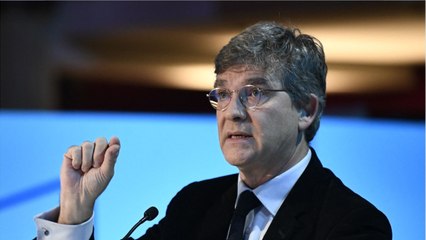 GALA VIDEO - « Il a repris du poil de la bête " : Arnaud Montebourg remotivé après la polémique ?