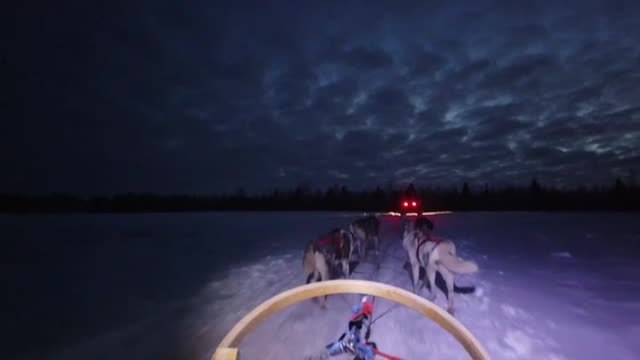 Papá Noel abre las puertas de su casa después de la pandemia