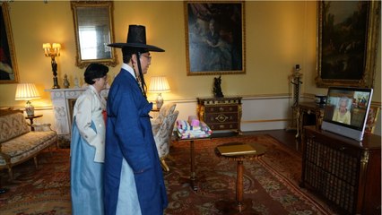 GALA VIDEO - Elizabeth II souriante : première apparition publique depuis son hospitalisation
