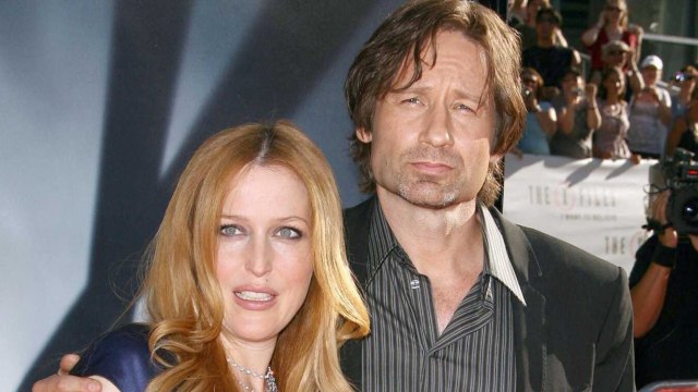 GALA VIDEO - David Duchovny et Gillian Anderson (X-Files) : que s'est-il réellement passé entre eux ?