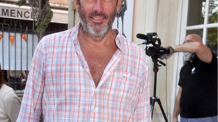 GALA VIDEO - Catherine Deneuve victime d'un AVC : "Un coup de massue" pour son fils Christian Vadim