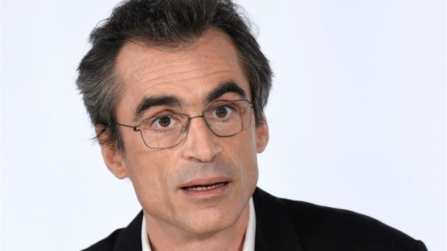 GALA VIDÉO - Raphaël Enthoven et « l'étonnant zizi de Nicolas Sarkozy : l'ex de Carla Bruni ose !