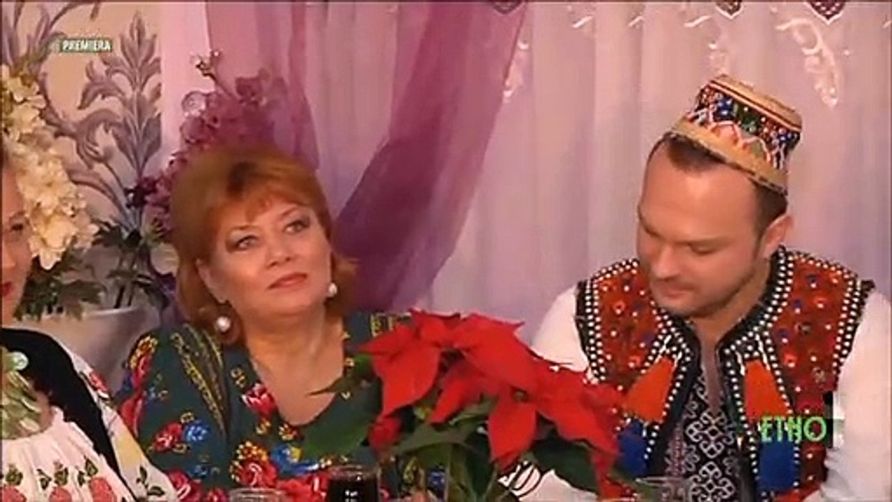 Lucia Lazar - Sunt fata din Ialomita (Vatra can...