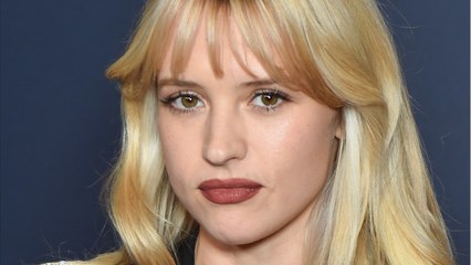 GALA VIDEO - « Mon coming out m’a été volé " : Angèle déplore la révélation de son idylle avec une femme à la télévision.