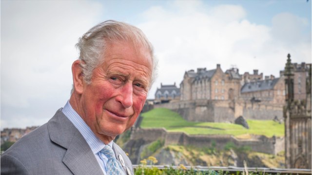 GALA VIDEO - « Elle va bien, merci : le prince Charles donne des nouvelles rassurantes de sa mère, la reine Elizabeth II