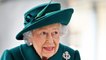 GALA VIDÉO -Elizabeth II surchargée par ses collaborateurs ? « Personne ne pourrait tenir ce rythme "