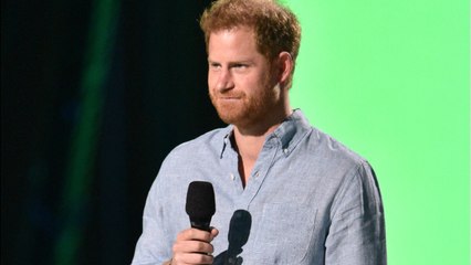GALA VIDÉO - Le prince Harry libéré : l'isolement c'est fini !