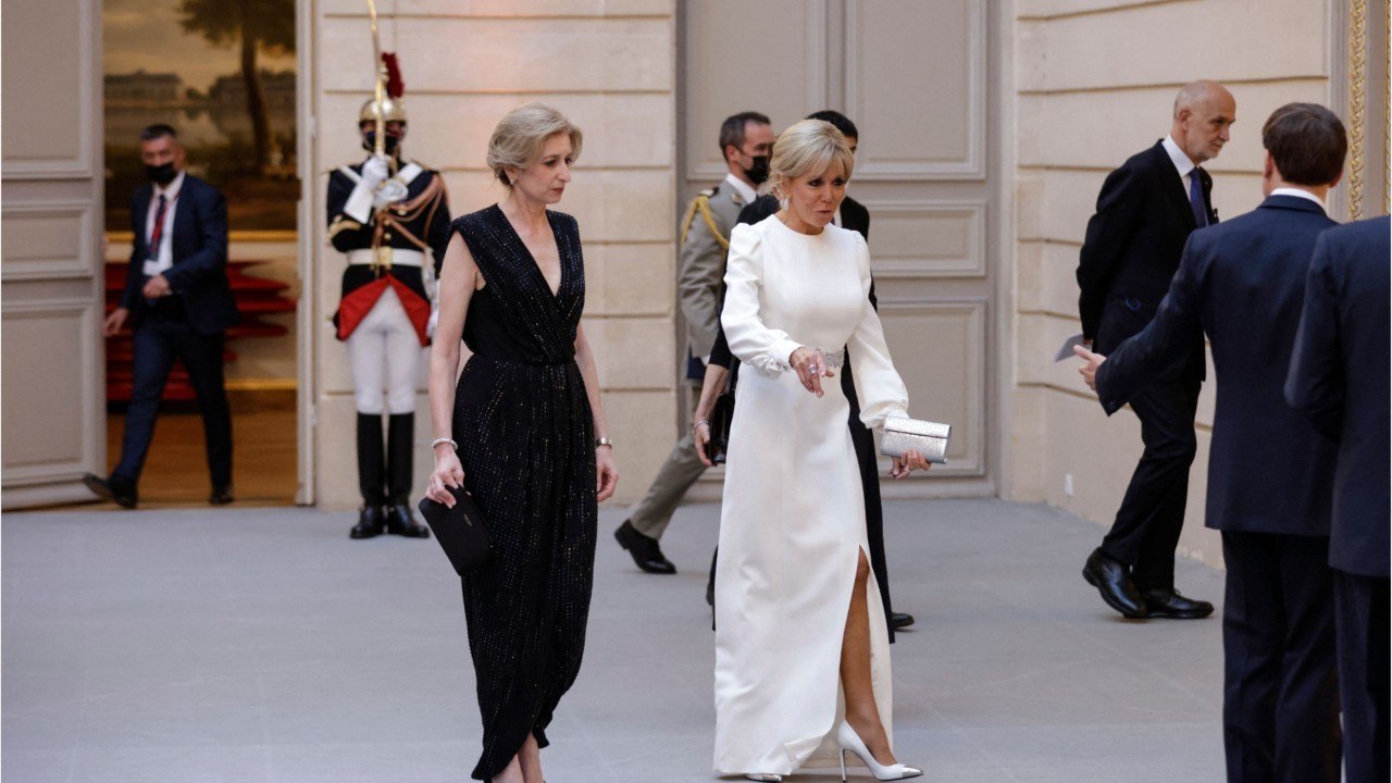 GALA VIDEO - "En pleurs, sanglotante" : Brigitte Macron sait sortir les griffes quand il s'agit de son couple