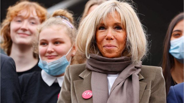GALA VIDEO - Brigitte Macron : comment elle combat les fantasmes autour de l'épouse du Président