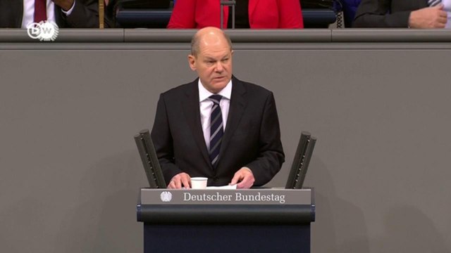 Шольц предупредил Кремль о высокой цене в случае агрессии против Украины (15.12.2021)