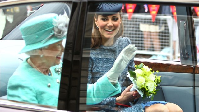 GALA VIDEO - Elizabeth II et Kate Middleton amicales avec Meghan Markle… pour éviter la fureur d'Harry ?