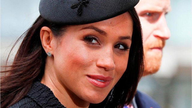 GALA VIDEO - Meghan Markle une « sociopathe narcissique : les retrouvailles de William et Harry s'annoncent mal