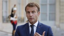 GALA VIDEO - Emmanuel Macron questionné par un élève sur son salaire : sa réponse sans tabou !