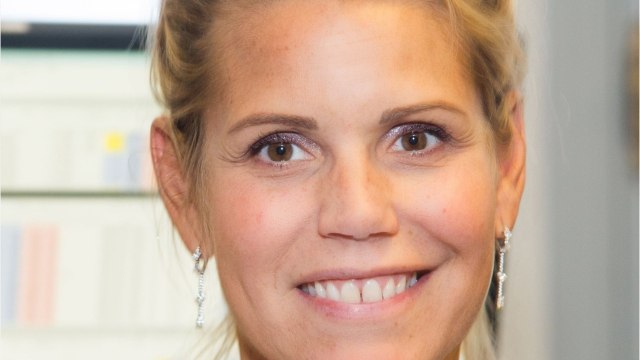 GALA VIDEO - PHOTO – Laura Tenoudji et Christian Estrosi : nouveau cliché très girly de leur petite Bianca.