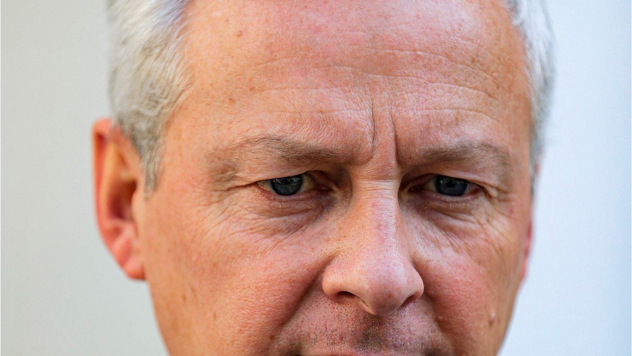 GALA VIDEO - Bruno Le Maire : le ministre de l'Économie trahi par sa famille