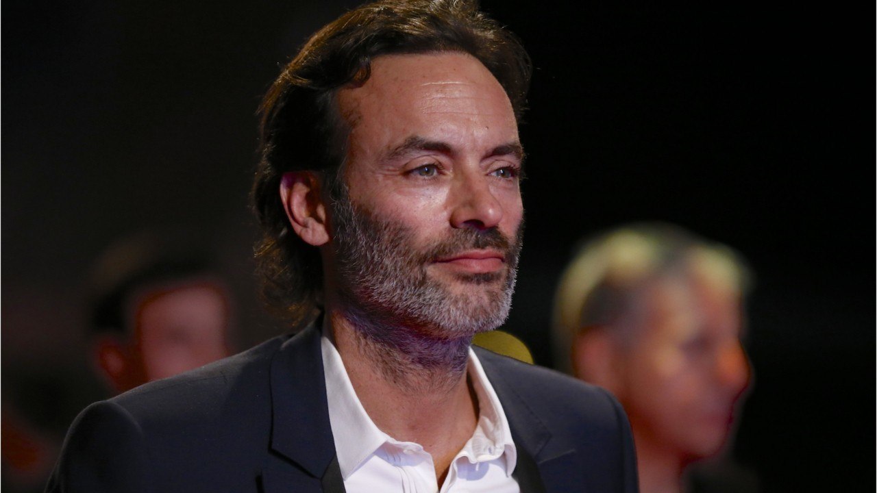 GALA VIDEO - PHOTO – Anthony Delon nostalgique pour son anniversaire : sa mère lui manque…