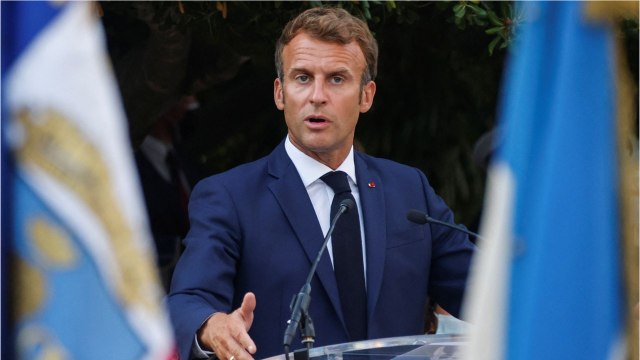 GALA VIDEO - Il a été fou de chagrin : Emmanuel Macron chamboulé à la mort de sa grand-mère adorée