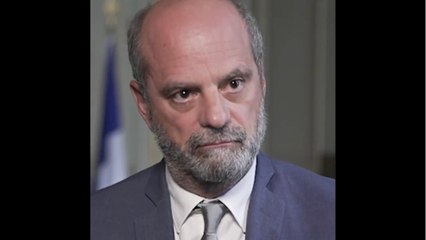 GALA VIDÉO - Jean-Michel Blanquer barbu : nouveau look remarqué dans une vidéo