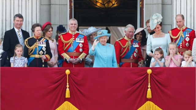 GALA VIDEO - Personne ne fait beaucoup d'efforts : Meghan et Harry pas plus pressés que la famille royale pour une franche réconciliation !