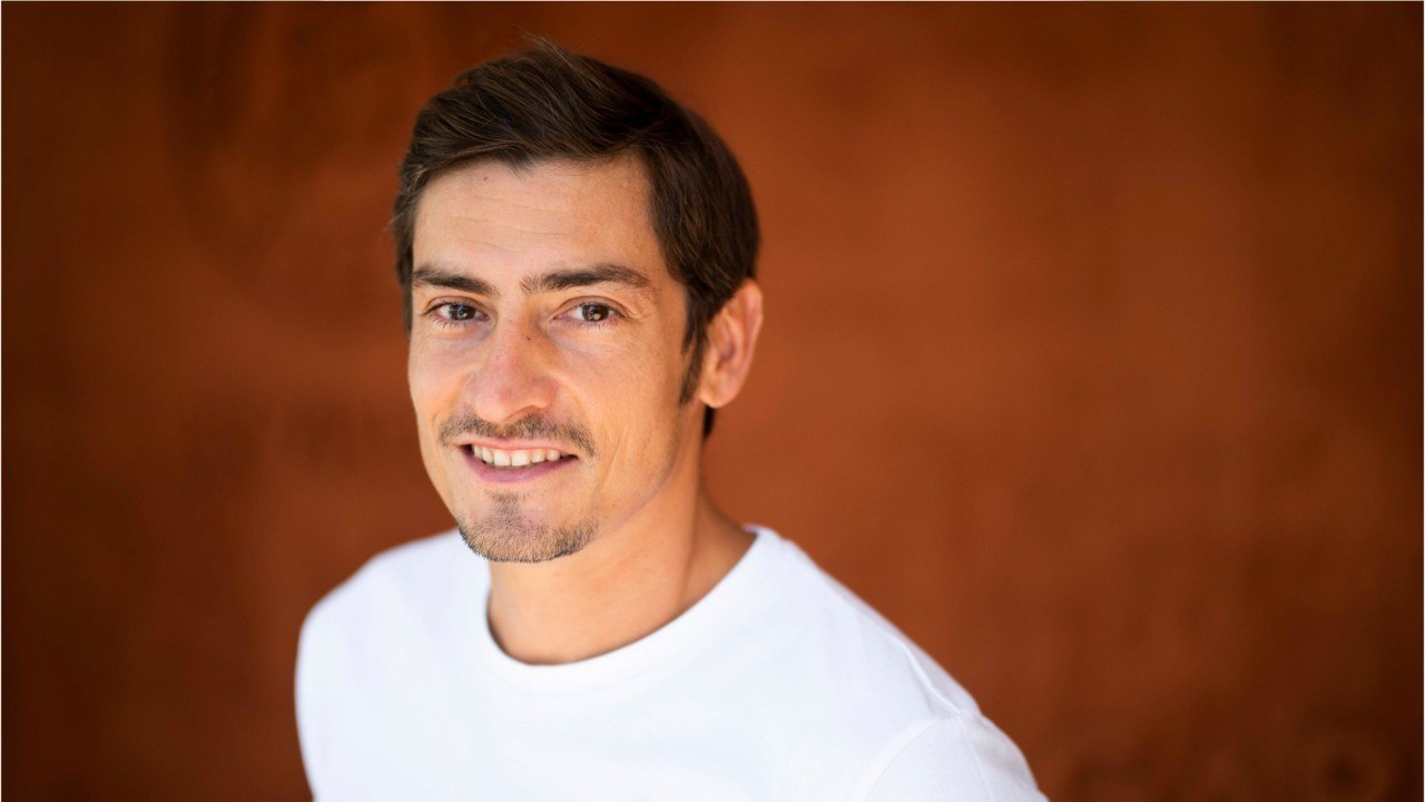 GALA VIDEO - Claude Dartois (Koh-Lanta) : ses touchantes confidences sur la mort de sa mère