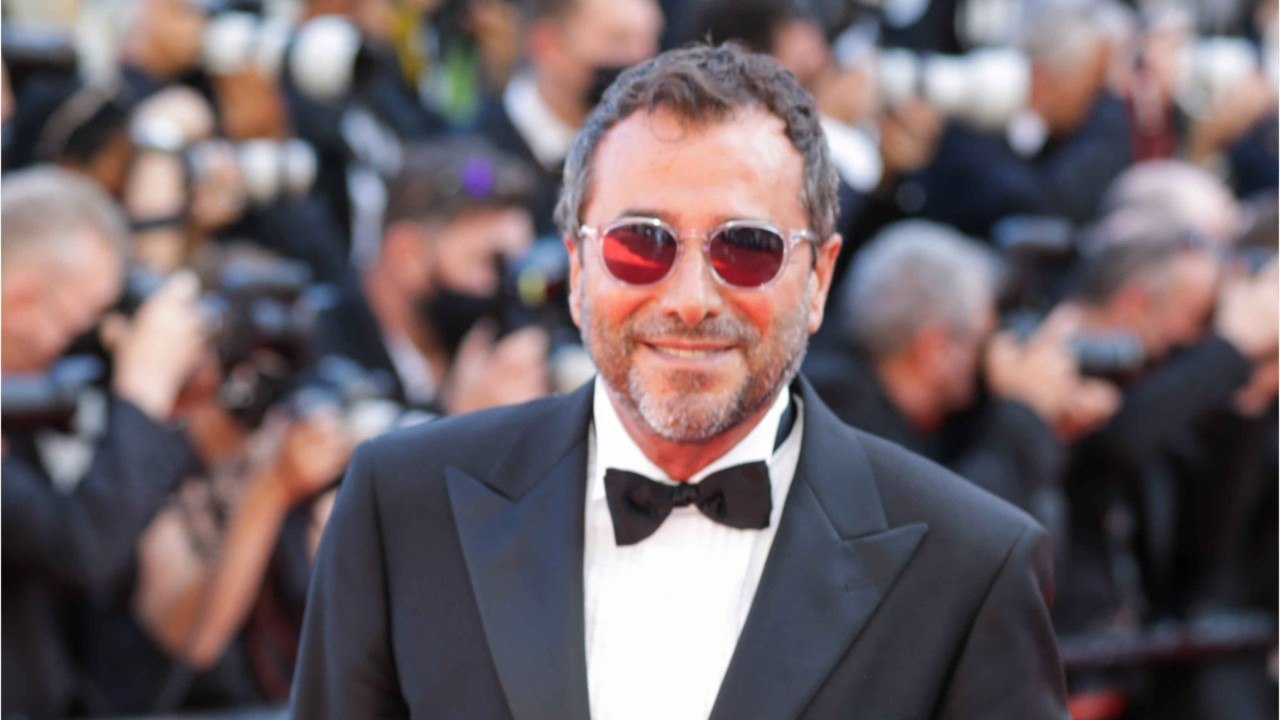 GALA VIDÉO - Bernard Montiel : ses très rares confidences sur sa vie amoureuse