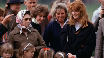 GALA VIDÉO - Elizabeth II "une mère" : Sarah Ferguson émouvante sur leur lien indéfectible